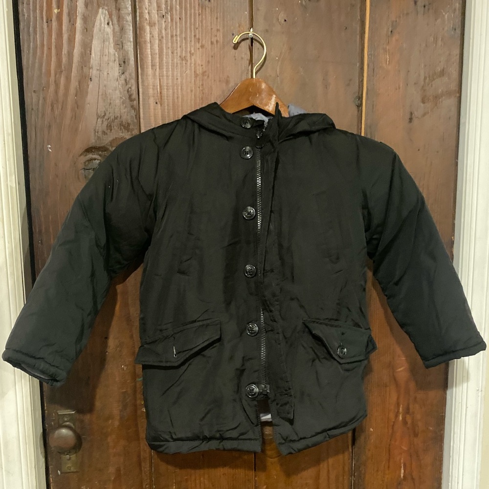 EUC Boys Baby GAP 5T Winter Jacket hood insulated warm button & zip pock…